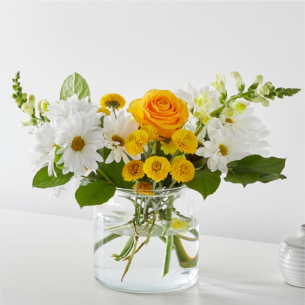 Sun Salutation Bouquet – Unique Flowers And Wedding, Miami FL