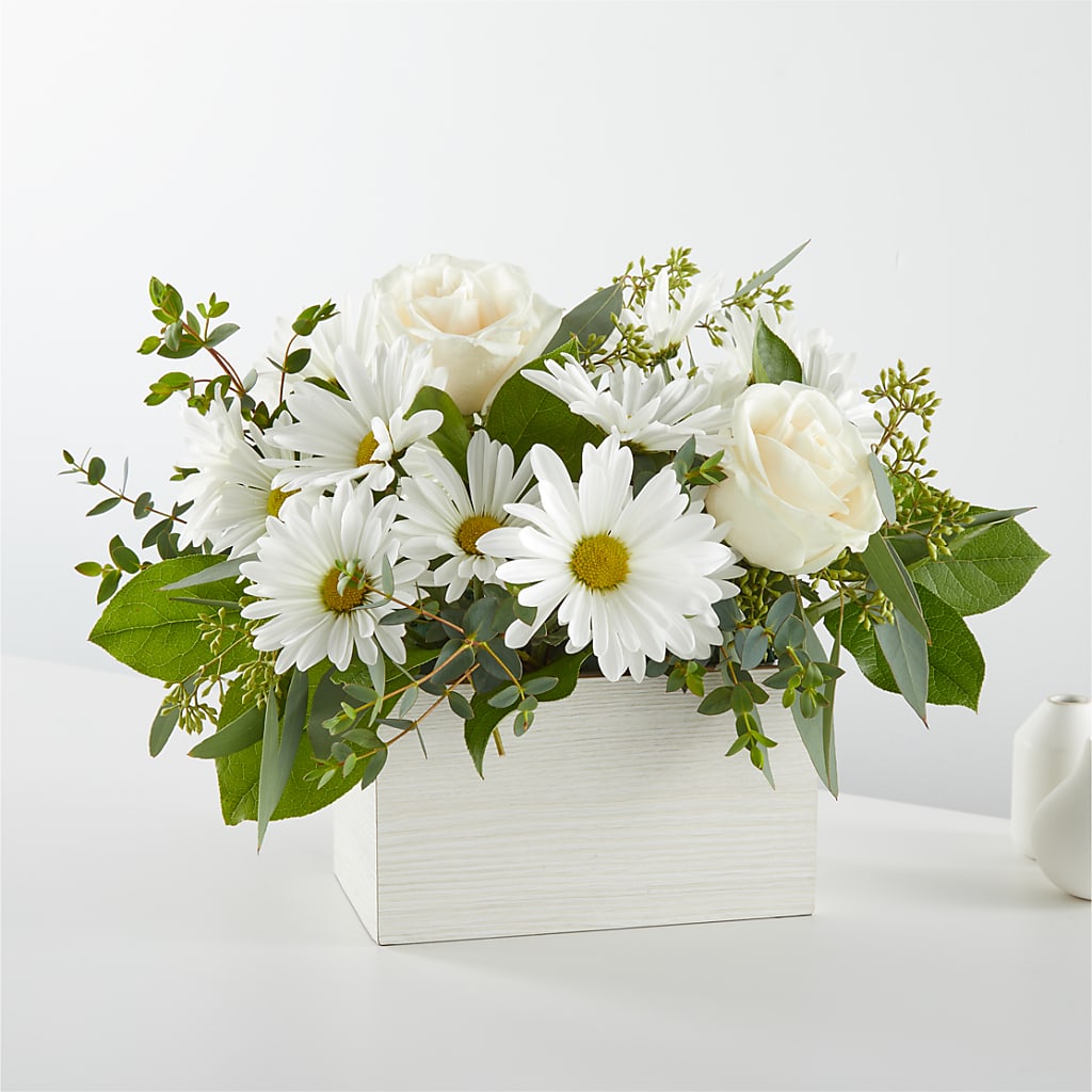 Fresh Linen Box Bouquet – Unique Flowers And Wedding, Miami FL