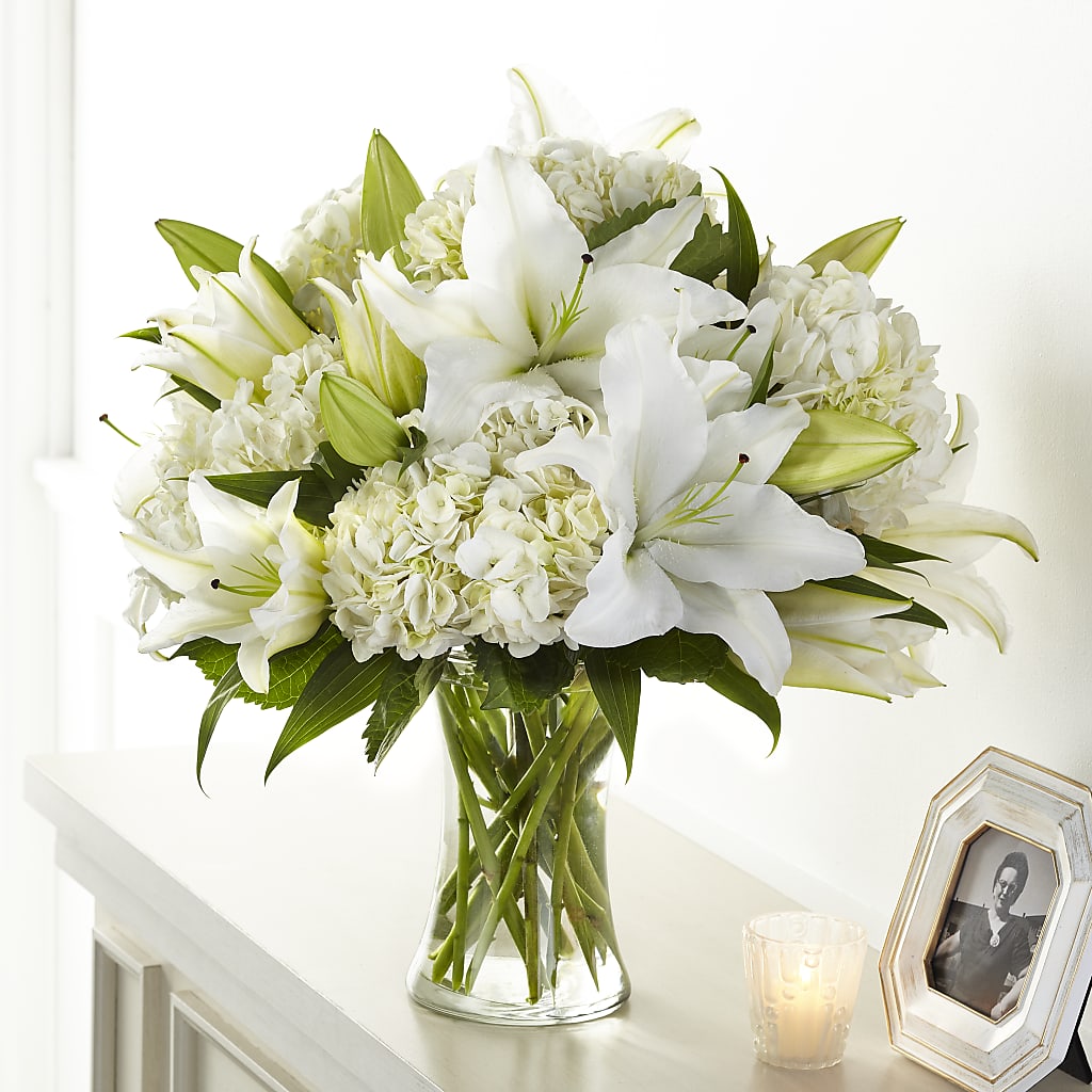 Compassionate Lily Bouquet – Unique Flowers And Wedding, Miami FL