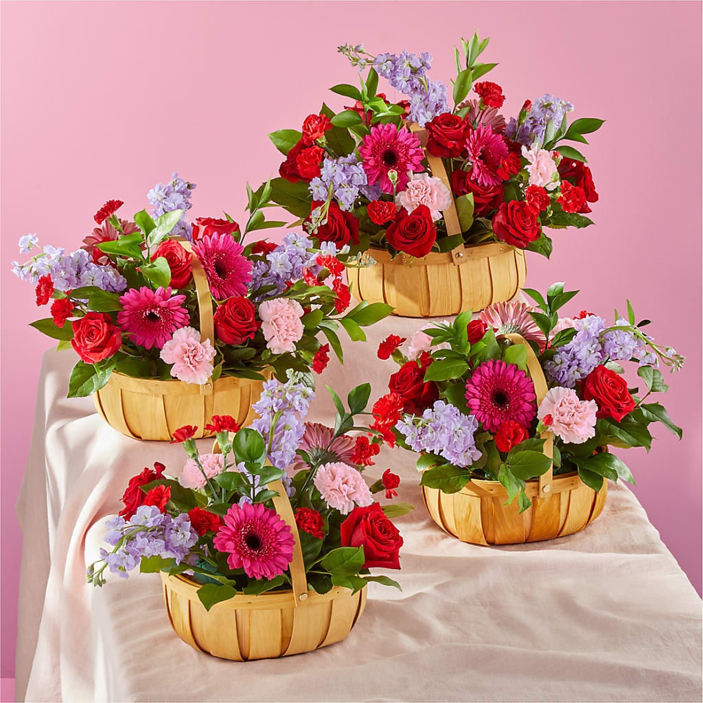 Pink Picnic Basket – Unique Flowers And Wedding, Miami FL