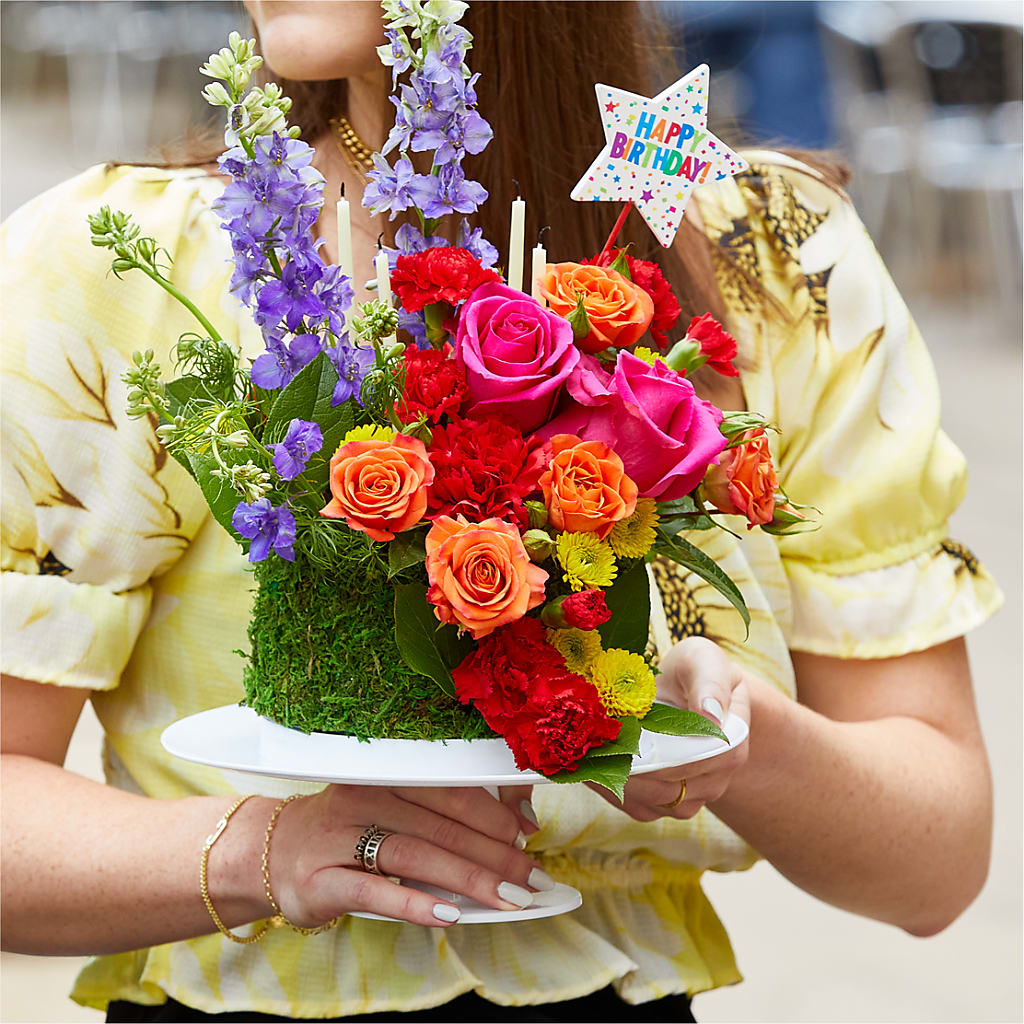 Best Year Yet Floral Cake – Unique Flowers And Wedding, Miami FL