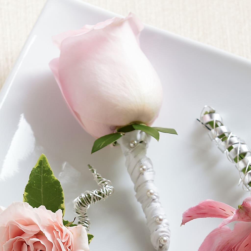 Pink Rose Boutonniere – Unique Flowers And Wedding, Miami FL