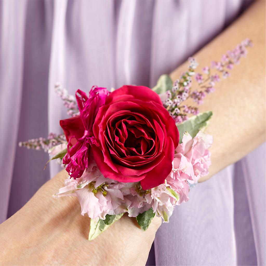 Rose Charm Corsage – Unique Flowers And Wedding, Miami FL