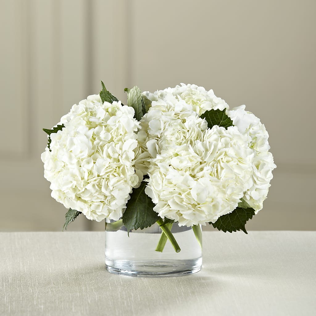 White Hydrangea Bouquet – Unique Flowers And Wedding, Miami FL