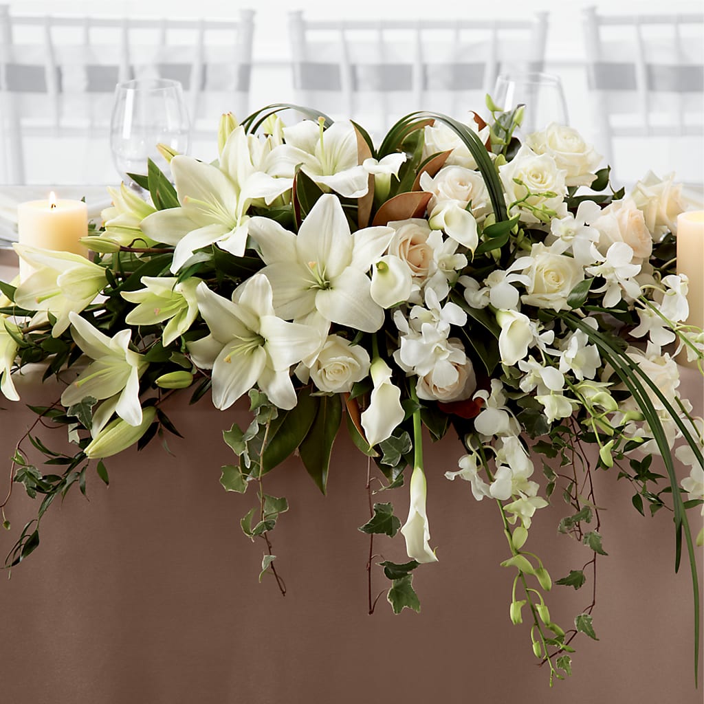 White Linen Arrangement – Unique Flowers And Wedding, Miami FL