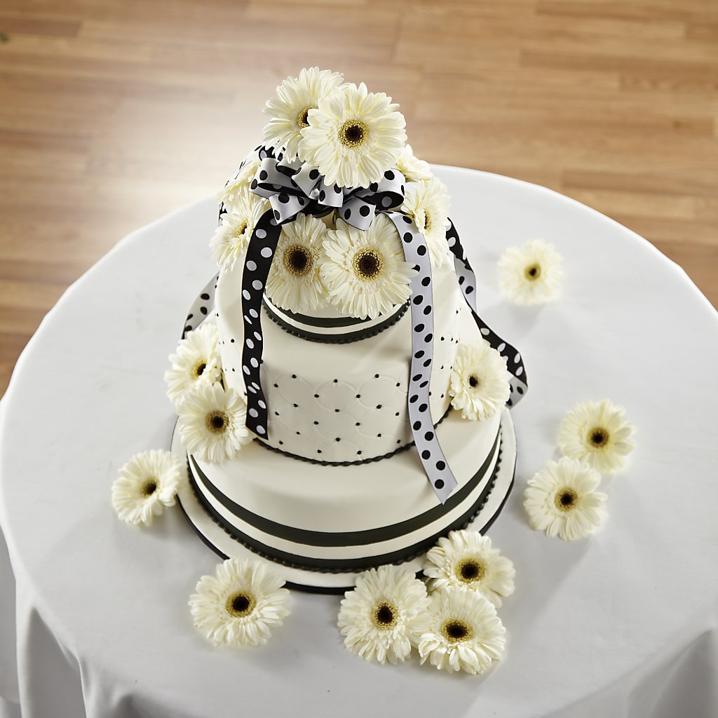 Simple Sophistication Cake Décor – Unique Flowers And Wedding, Miami FL