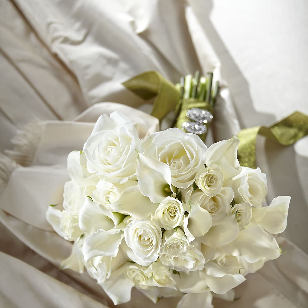 Serene Highness Bouquet – Unique Flowers And Wedding, Miami FL