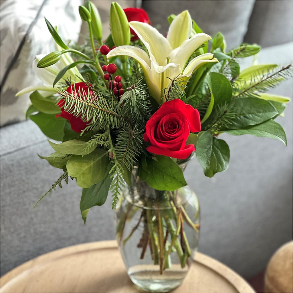 Sparkling Snowflakes Bouquet –  Unique Flowers And Wedding, Miami FL