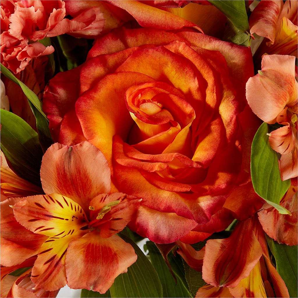 Apricot Glow Bouquet –  Unique Flowers And Wedding, Miami FL