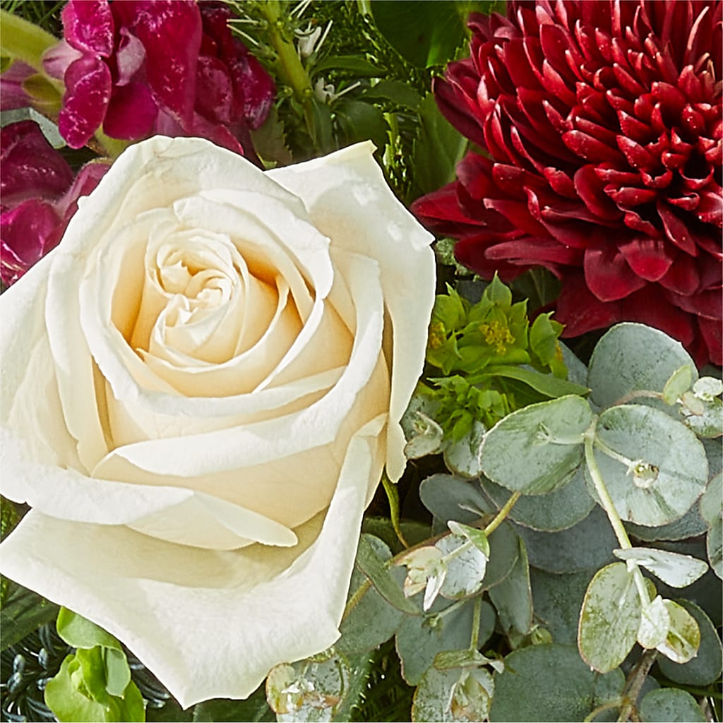 Cranberry Fizz Bouquet –  Unique Flowers And Wedding, Miami FL