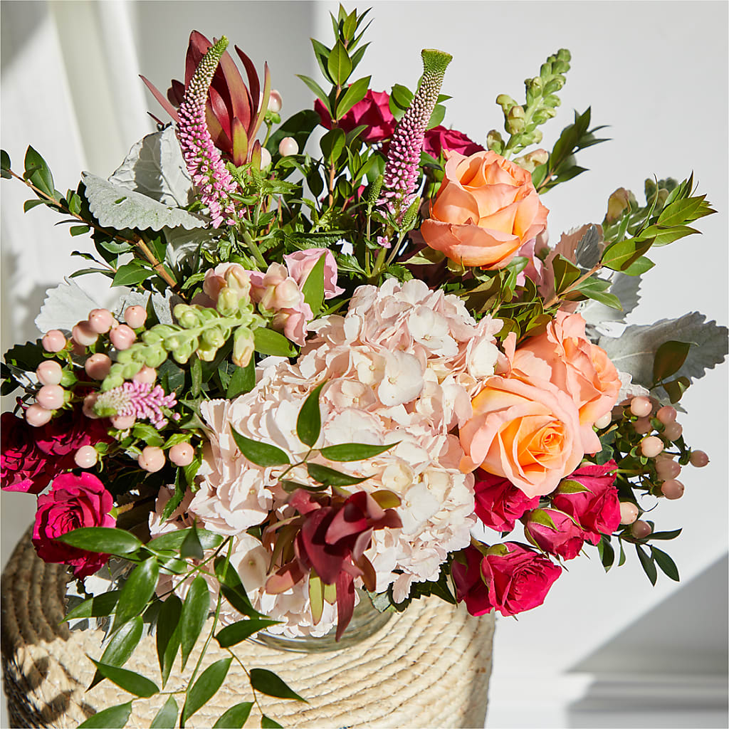 Glitz & Glam Bouquet –  Unique Flowers And Wedding, Miami FL