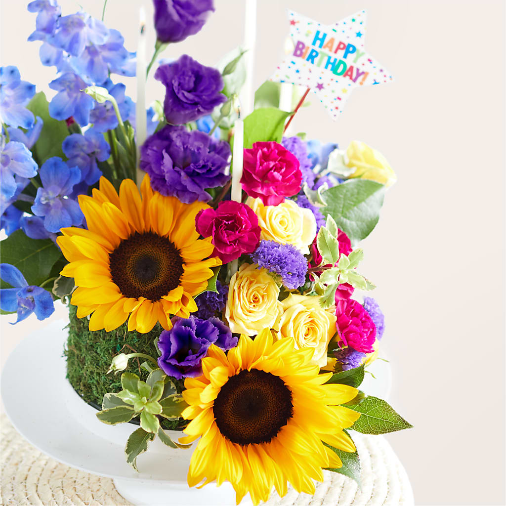 Star of the Day Floral Cake –  Unique Flowers And Wedding, Miami FL