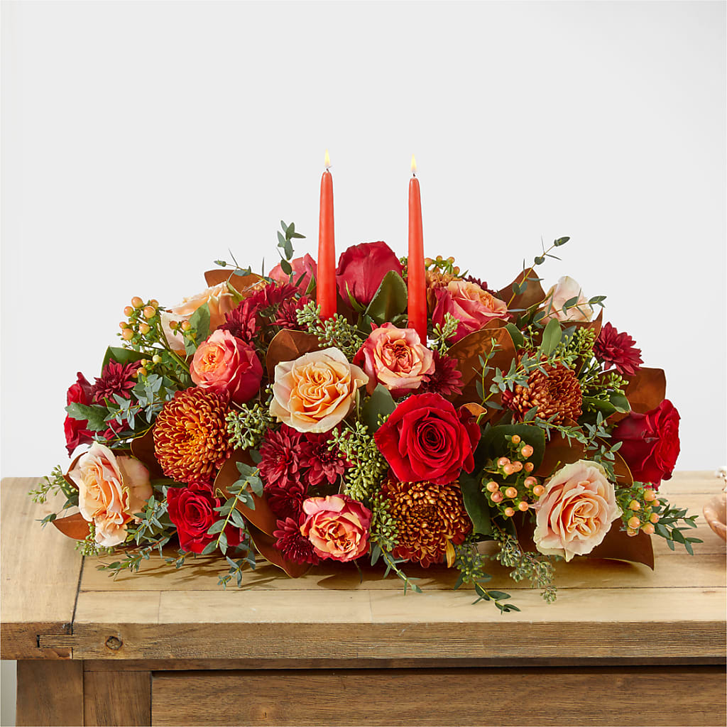 Gather Near Centerpiece –  Unique Flowers And Wedding, Miami FL