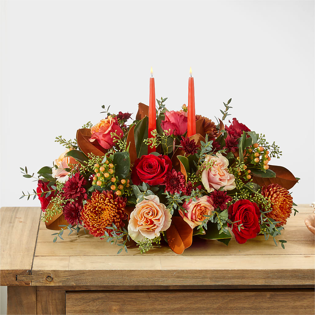 Gather Near Centerpiece –  Unique Flowers And Wedding, Miami FL